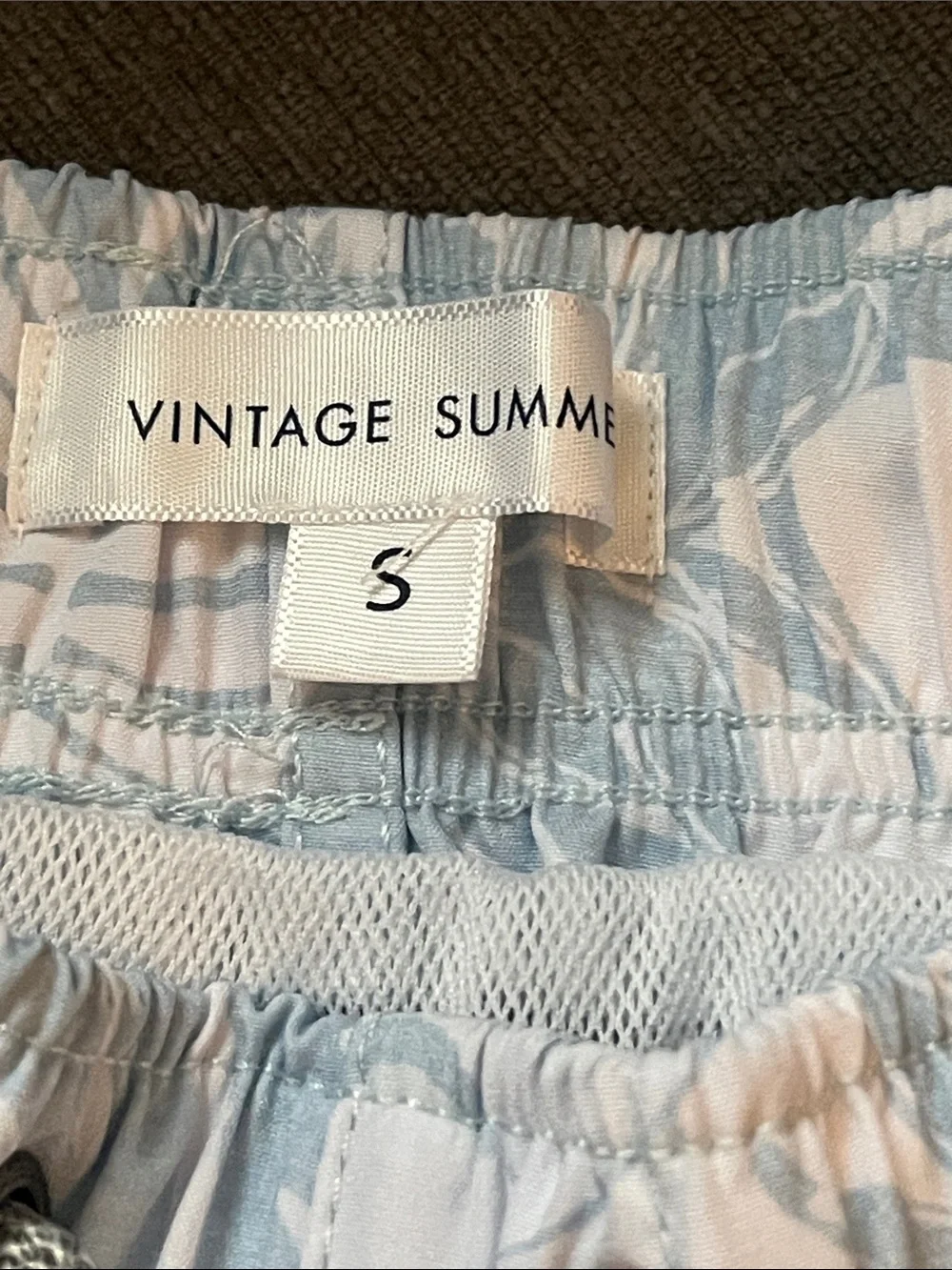 Vintage Summer Mens Volley Swim trunks Sz Small Tropical print light blue white